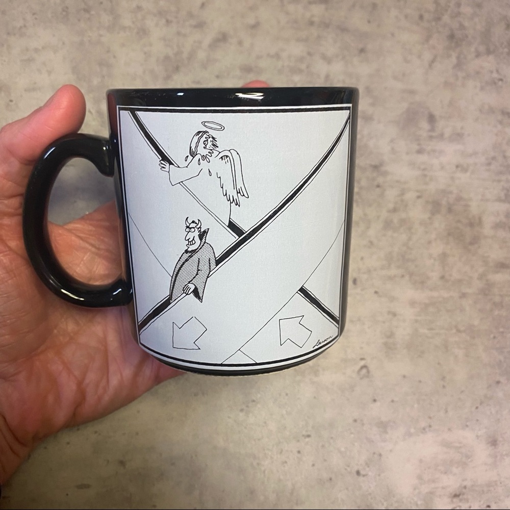 1981 The Far Side by Gary Larson Escalator Mug